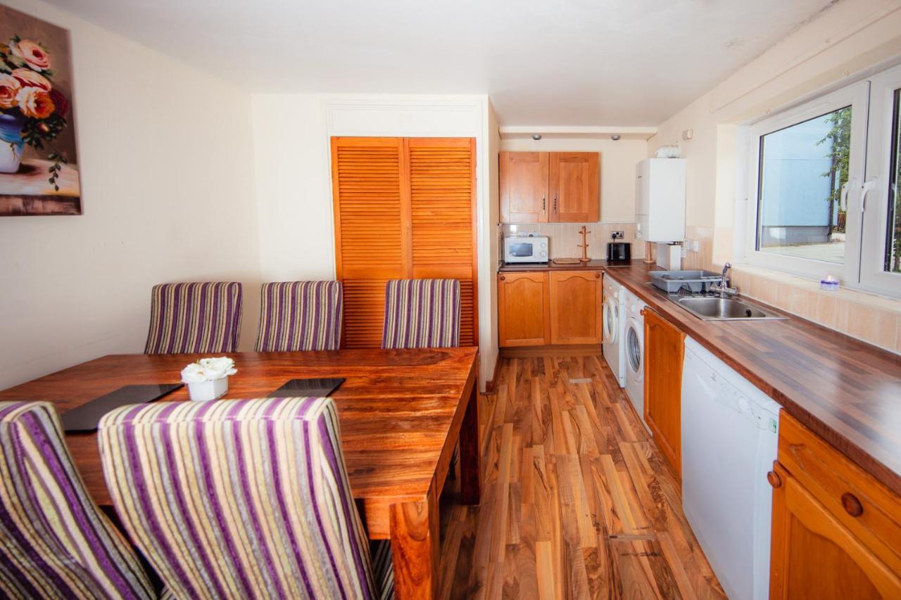 Fab Arthur Seat Views, Old Town Apartment Edimburgo Esterno foto