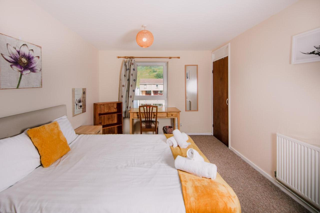 Fab Arthur Seat Views, Old Town Apartment Edimburgo Esterno foto
