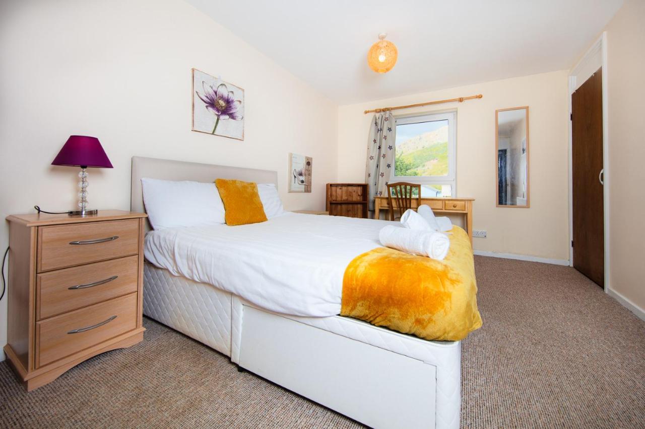 Fab Arthur Seat Views, Old Town Apartment Edimburgo Esterno foto