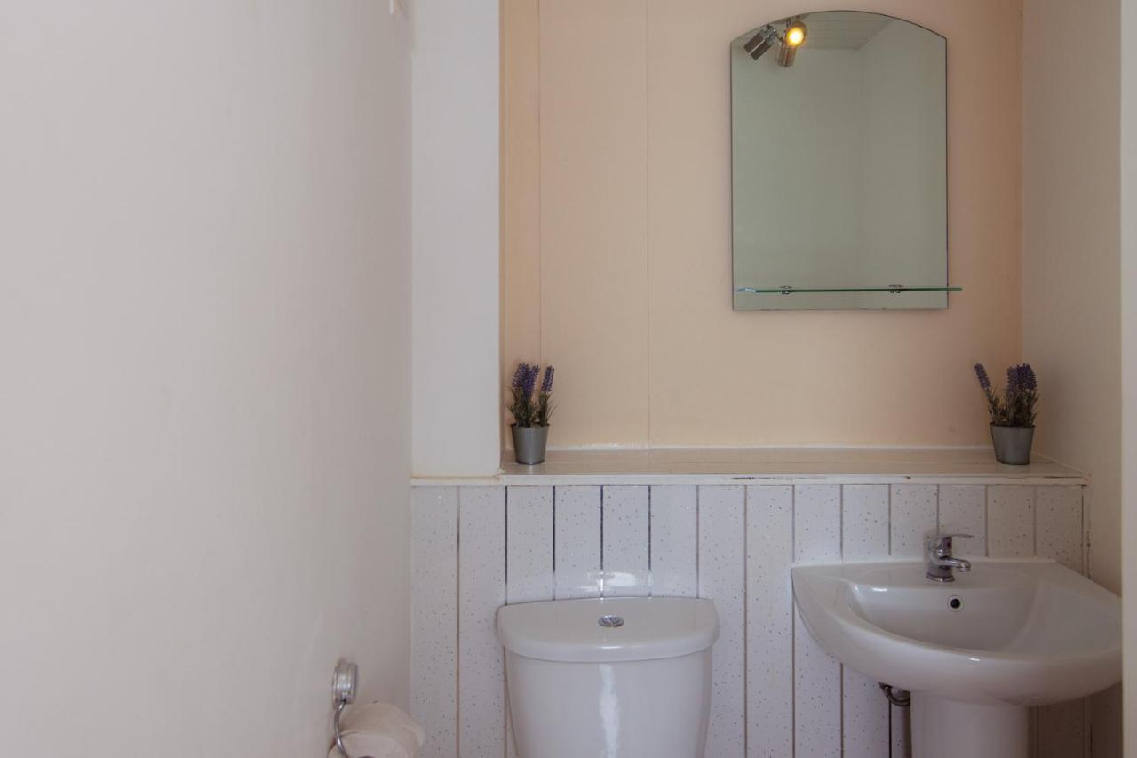 Fab Arthur Seat Views, Old Town Apartment Edimburgo Esterno foto